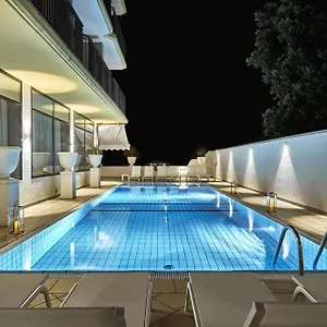palace-hotel-regina.hotelinveneto.com/